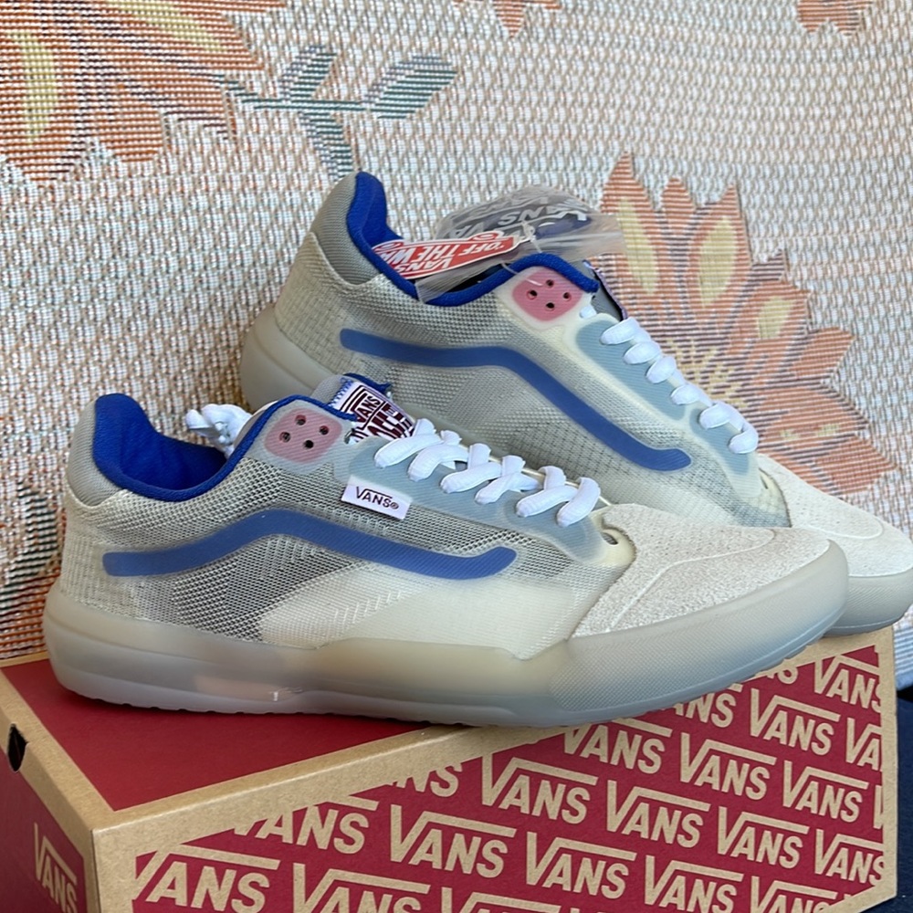 Vans Men’s Evdnt Rw Ultim
Color Wheel Creme
VN0A5DY5982
sneakers - Picture 7 of 16